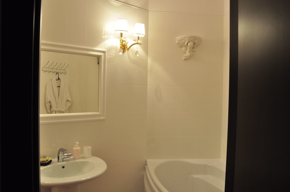 Queen Valery Hotel โอเดสซา ภายนอก รูปภาพ