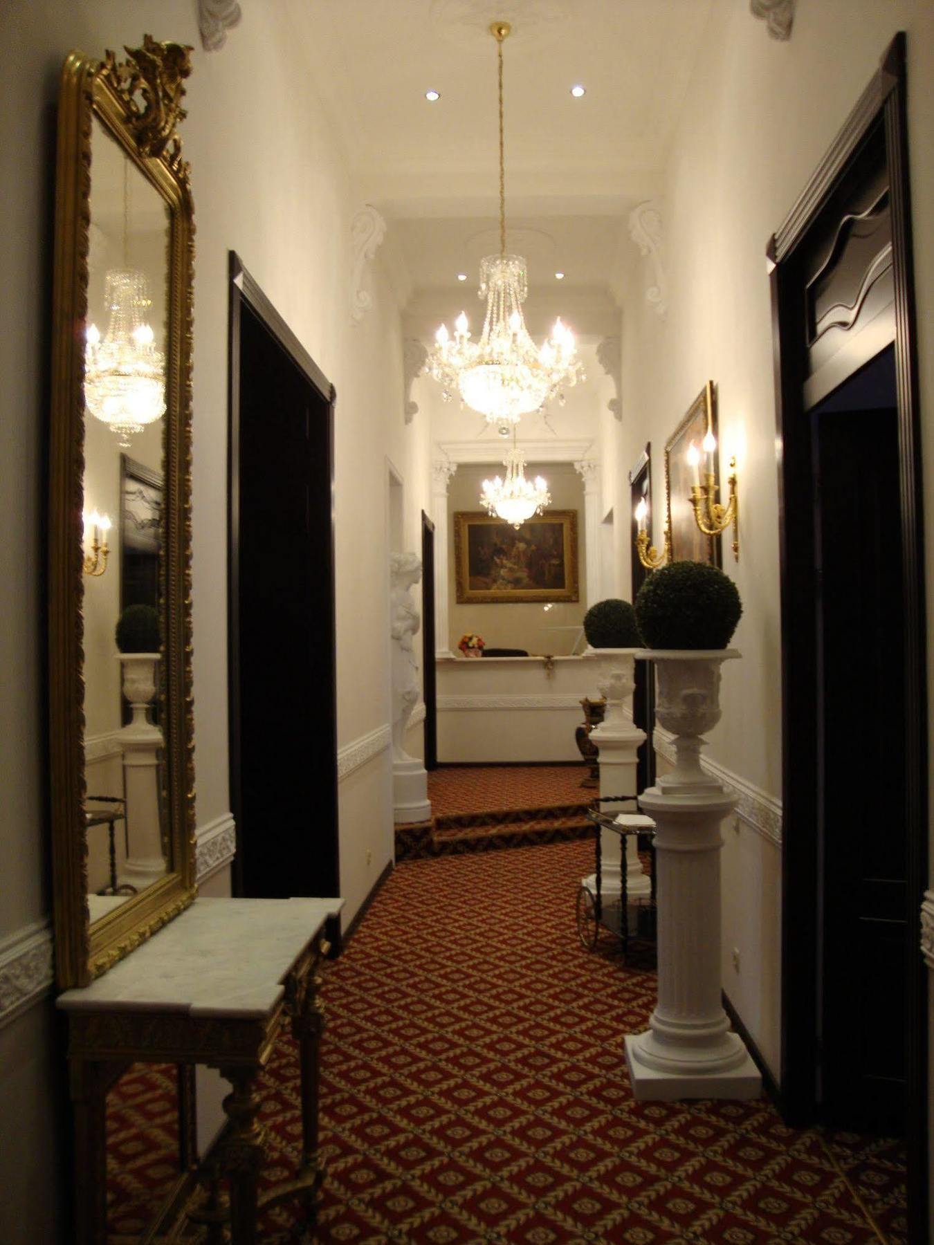 Queen Valery Hotel โอเดสซา ภายนอก รูปภาพ