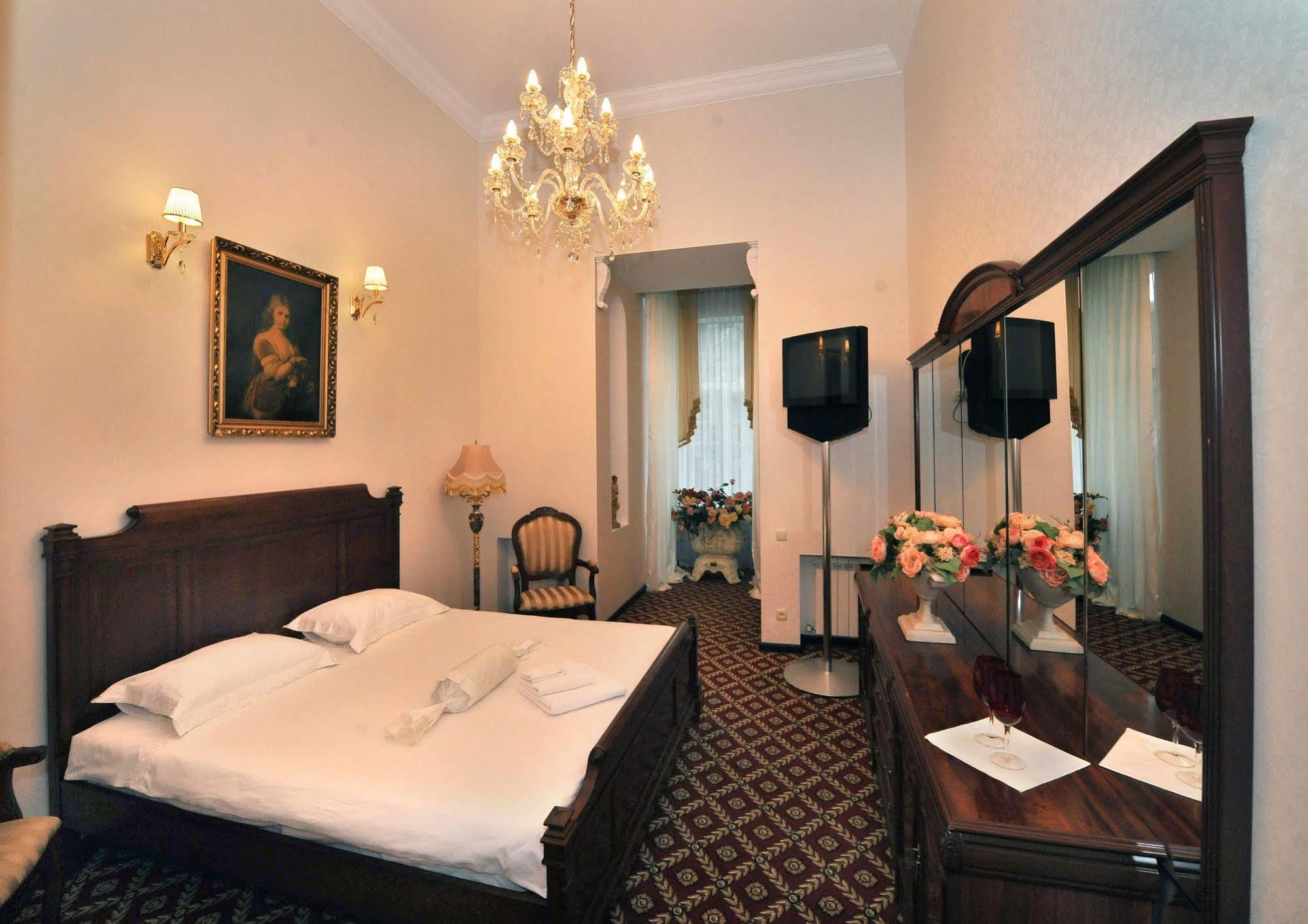 Queen Valery Hotel โอเดสซา ภายนอก รูปภาพ