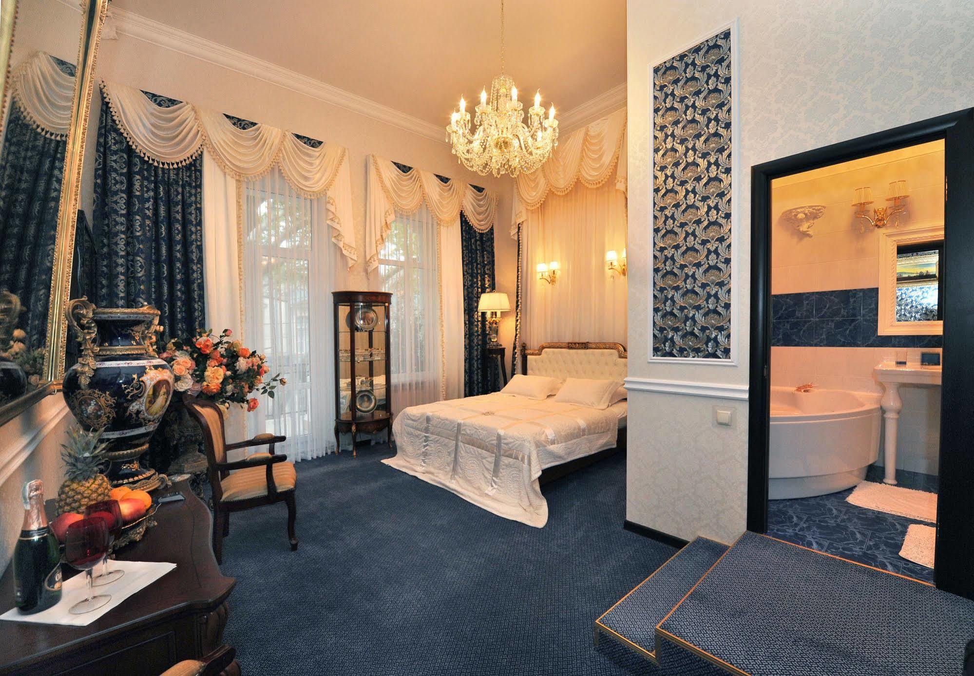 Queen Valery Hotel โอเดสซา ภายนอก รูปภาพ