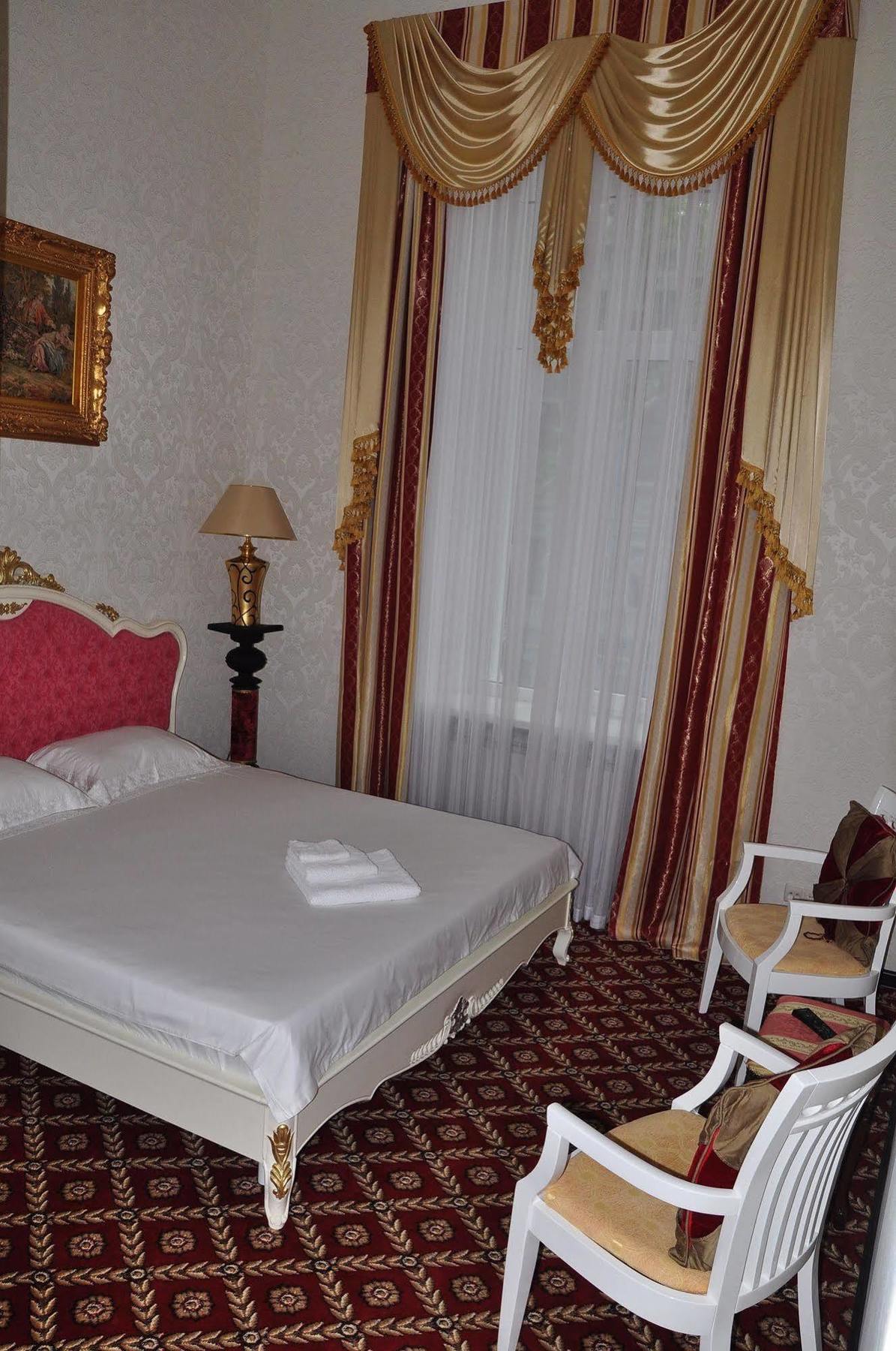 Queen Valery Hotel โอเดสซา ภายนอก รูปภาพ